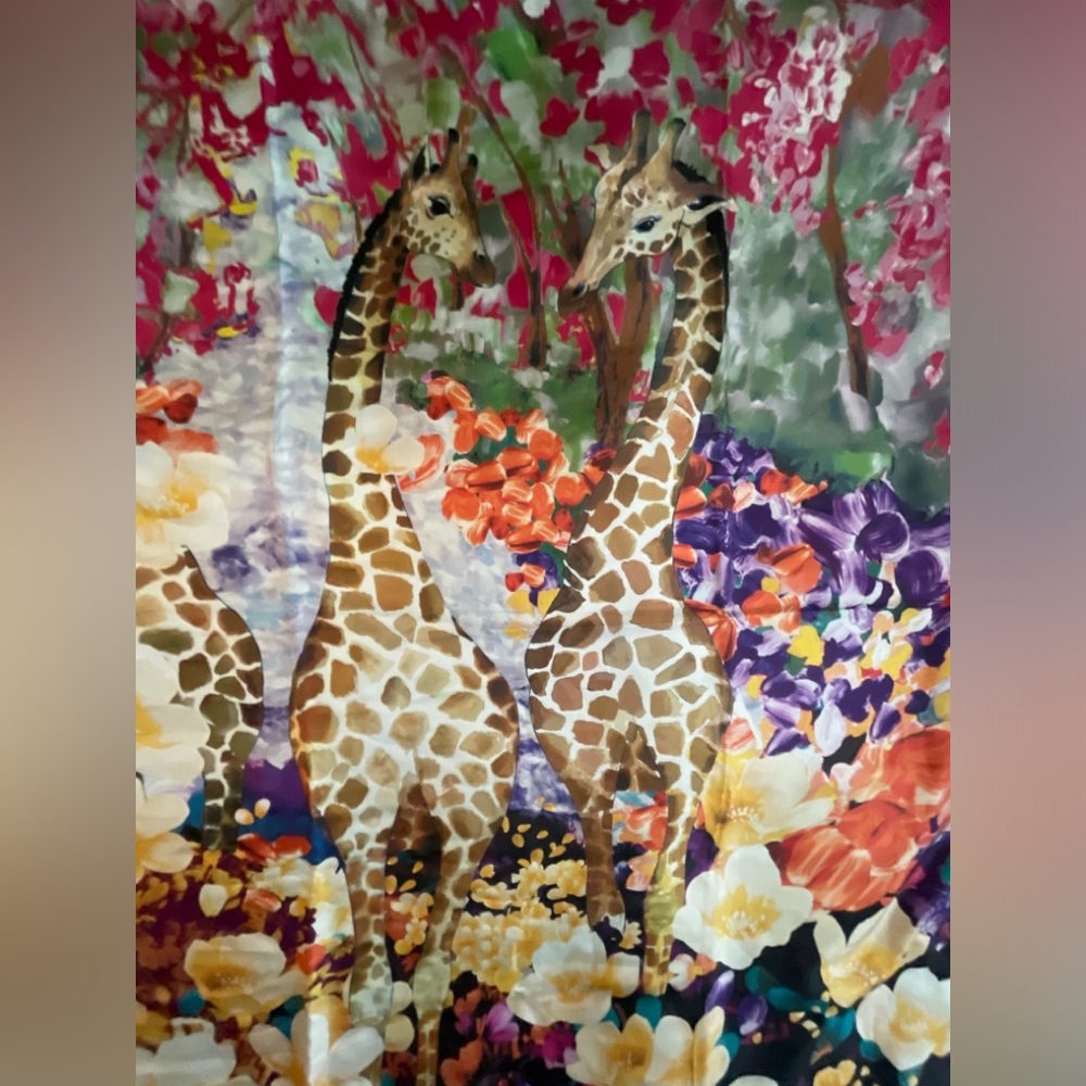 Ferragamo ICONIC 52” X 52” Colourful Giraffe Print Scarf 100% Silk - Picture 2 of 6